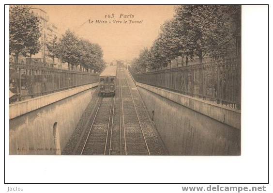 METRO A PARIS  Ref 826 - Métro