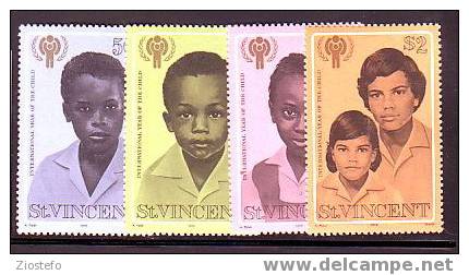 206 St. Vincent International Year Of The Child YT526/9 - UNICEF