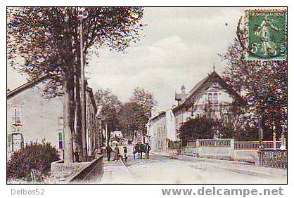 20 - CHARMES-SUR-MOSELLE - Rue De La Gare - Charmes