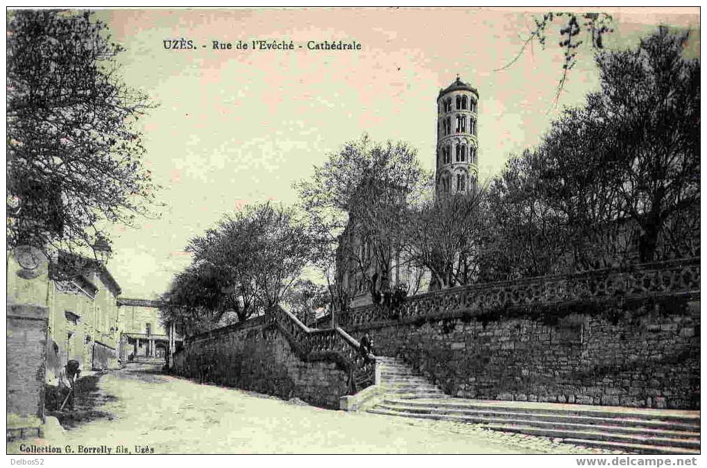 Uzès - Rue De L'Evêché - Cathédrale - Uzès