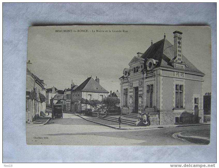 Beaumont-la-Ronce. La Mairie Et La Grande Rue - Beaumont-la-Ronce