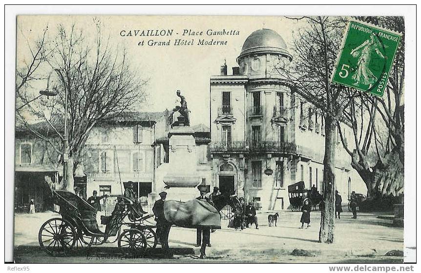 CAVAILLON - Place Gambetta Et Grand Hôtel Moderne - Cavaillon