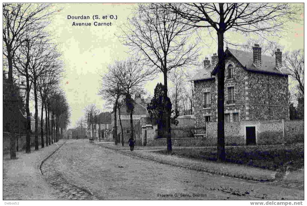 Dourdan - Avenue Carnot - Dourdan