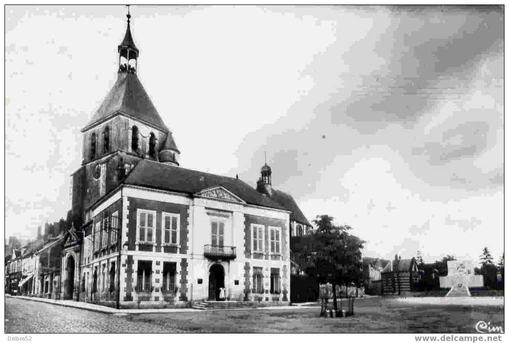 Brienon-sur-Armançon - La Mairie Et L'Eglise - Brienon Sur Armancon