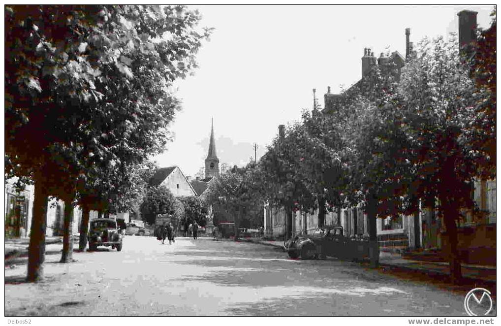 1576.- Ancy-le-Franc - La Place - Ancy Le Franc