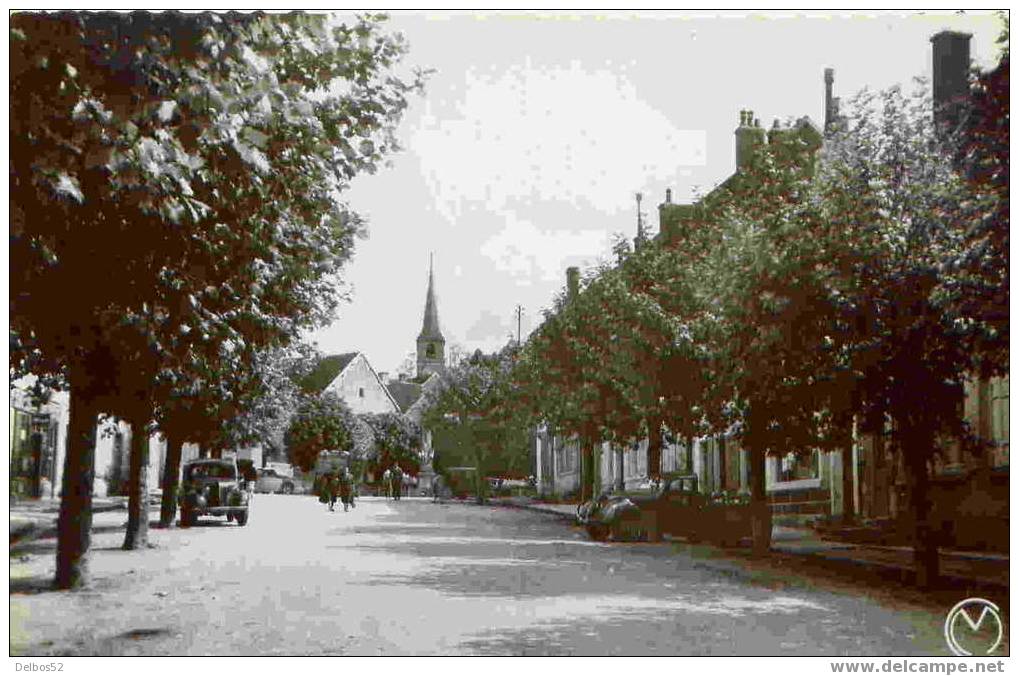 1576.- Ancy-le-Franc - La Place - Ancy Le Franc