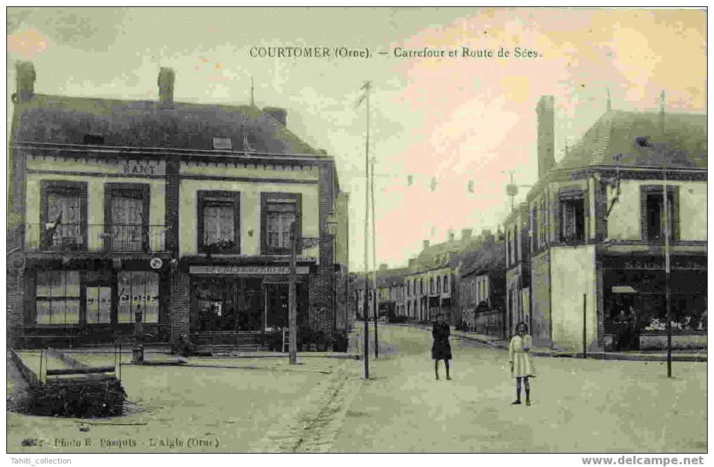 COURTOMER - Carrefour Et Route De Sées - Courtomer