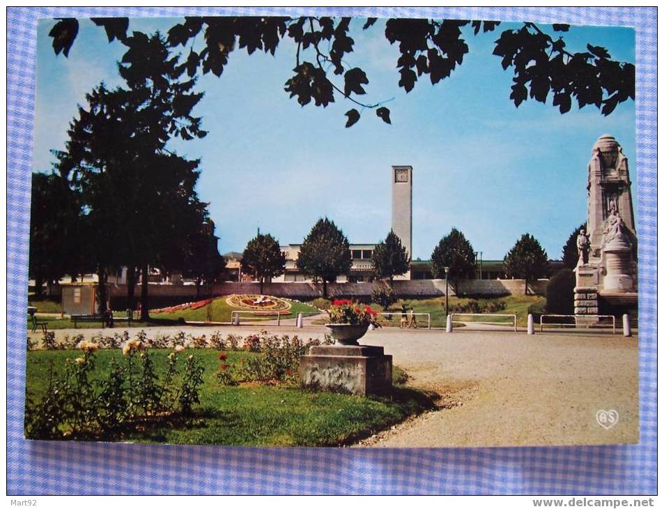 25 BESANCON  LA GARE HORLOGE FLORALE - Bahnhof, Belle De Mai, Plombières