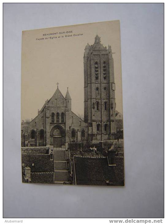 BEAUMONT SUR OISE 60 Façade De L'Eglise Et Le Grand Escalier - Beaumont Sur Oise