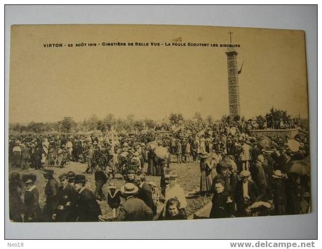 22 Aout 1919. Cimetiere De Belle Vue. La Foule Ecoutant Les Discours - Virton