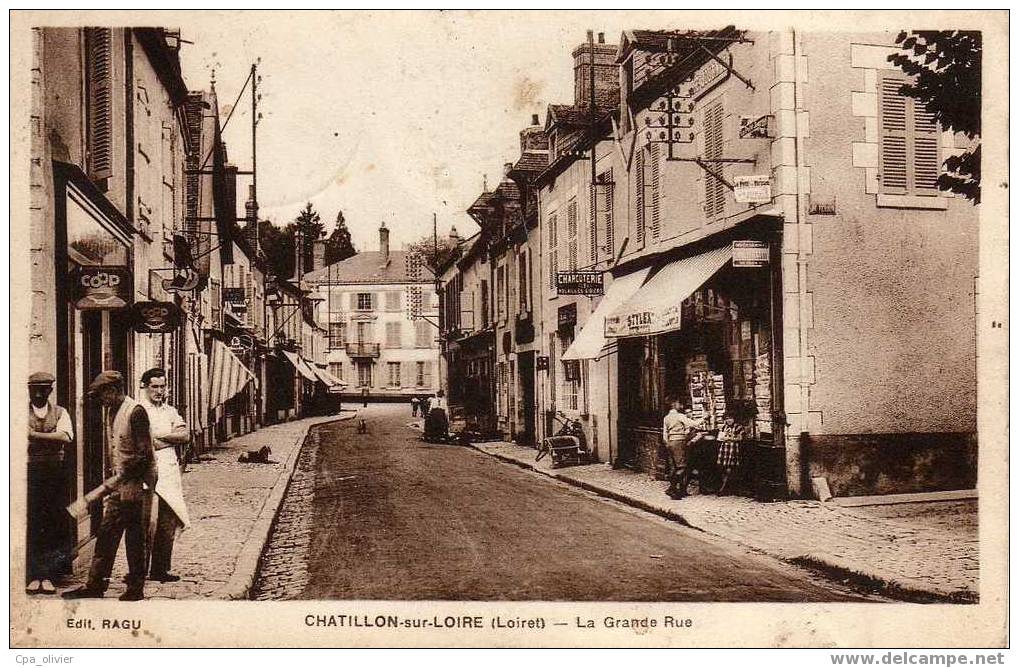 45 CHATILLON SUR LOIRE Grand Rue, Animée, Marchand De Cartes Postales, Epicerie Coop, Ed Ragu, 1941 - Chatillon Sur Loire