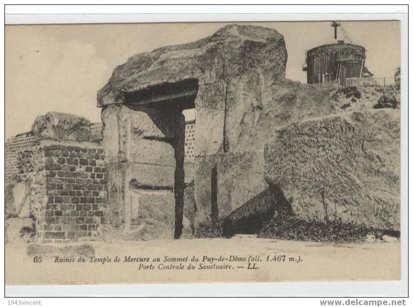 C 1234 -  Ruine Du Temple De Mercure Au Sommet Du Puy De Dome - 65 -  Porte Centrale Du Sanctuaire - Autres & Non Classés