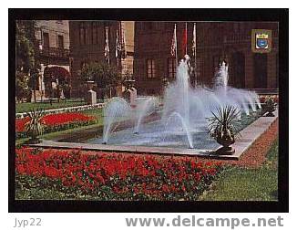 Jolie CP Espagne Pamplona Pampelune - Jardins De La Députation - Fleurs Jet D'eau - A Circulée - Navarra (Pamplona)