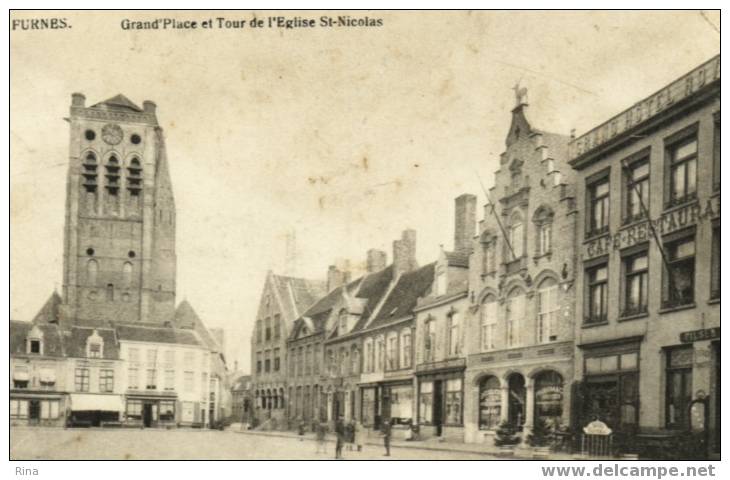 Furnes Grand´Place Et Tour De LéEglise St-Nicolas - Veurne