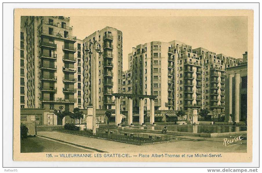 VILLEURBANNE - LES GRATTE-CIEL - Place ALbert Thomas Et Rue Michel Servet - Villeurbanne