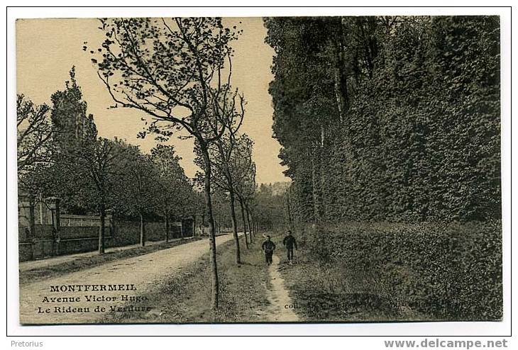 *** MONTFERMEIL / AVENUE VICTOR HUGO - LE RIDEAU DE VERDURE *** - Montfermeil