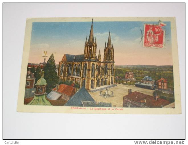 (109) -- 1 -- Carte Postale Sur Pontmain La Basilique Et Le Parvis - Pontmain