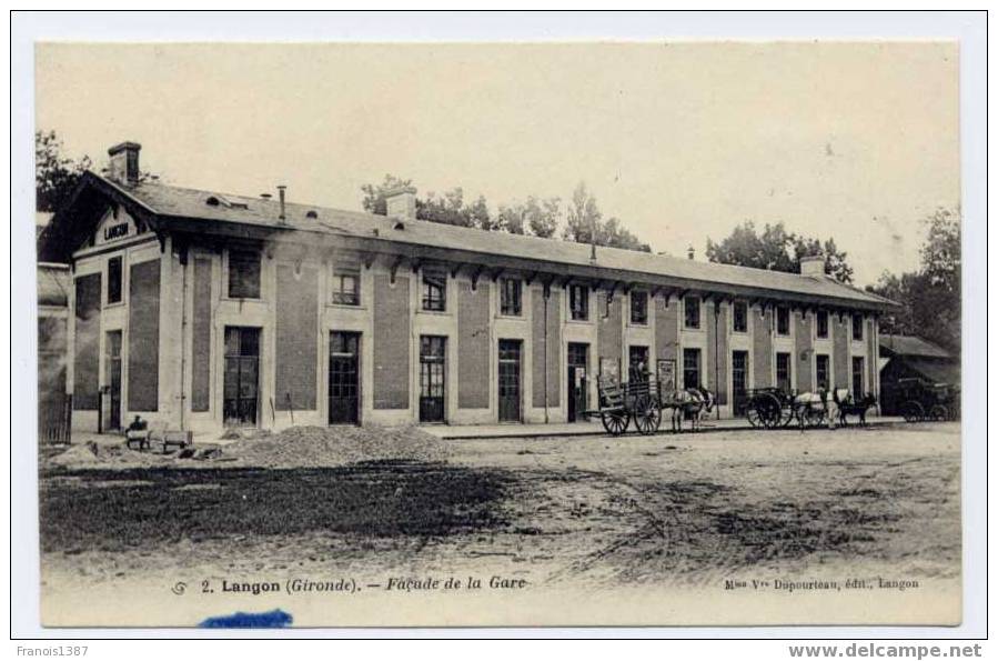 Ref 126  - LANGON - Façade De La Gare (attelages - 1907) - Langon