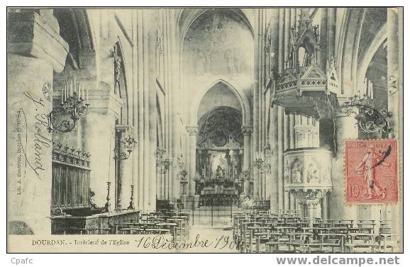 CPA DOURDAN : INTERIEUR DE L'EGLISE - Dourdan