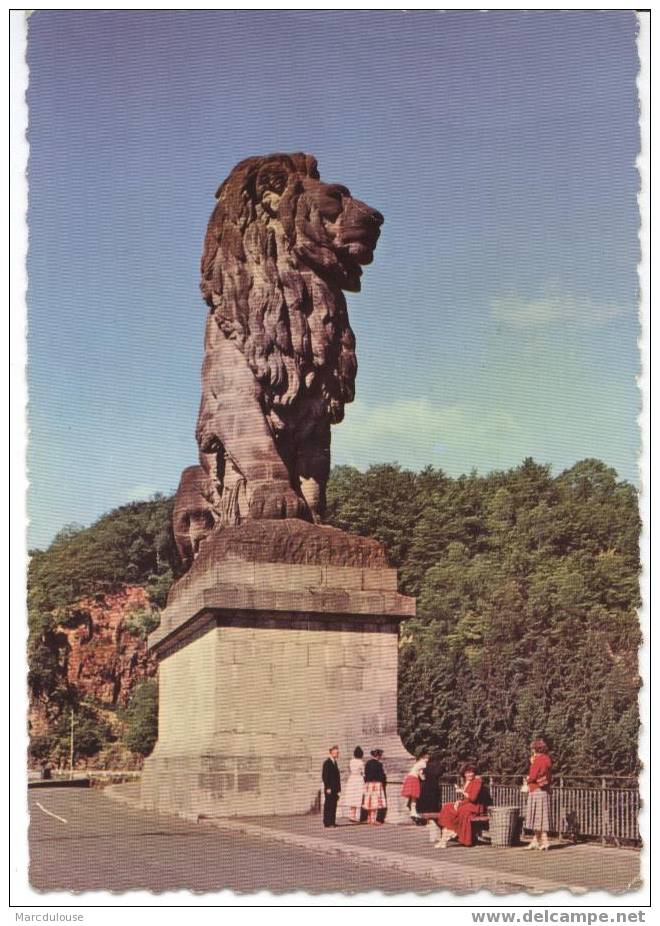 La Gileppe. Le Lion. Hauteur: 13,5 M. Longueur: 16 M. Largeur: 5 M. Une Griffe Mesure 1,62 M. Poids: 300.000 Kg. Leeuw. - Gileppe (Dam)