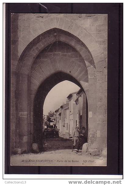 GARD - Aigues Mortes - Porte De La Reine - Aigues-Mortes