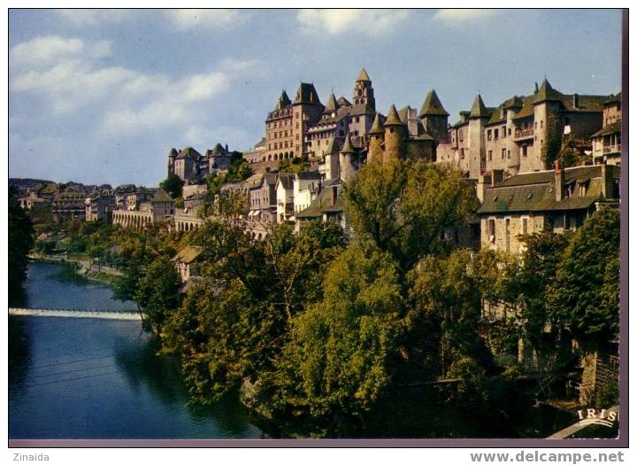 CARTE POSTALE DE UZERCHE - VUE GENERALE - Uzerche