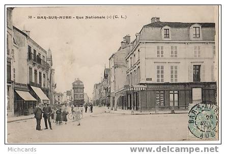 CPA 10 BAR SUR AUBE - Rue Nationale (Animée) - Bar-sur-Aube