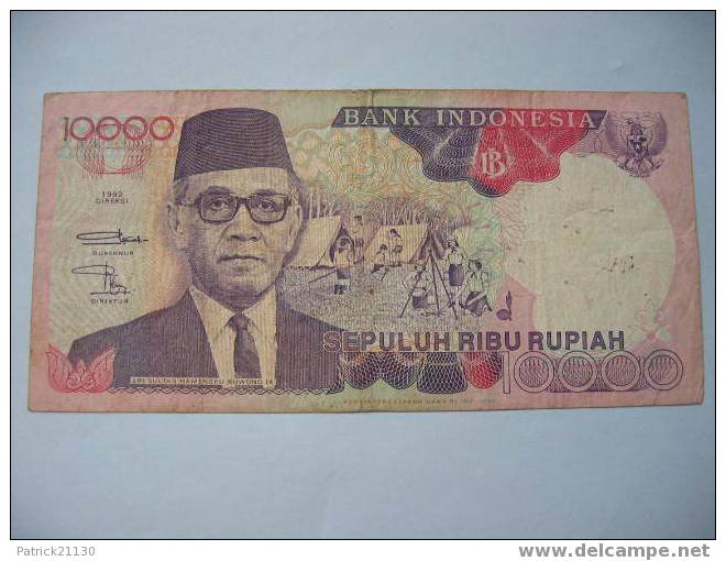 INDONESIE / 10000 RUPIAH 1992 PICK 131 - Indonésie