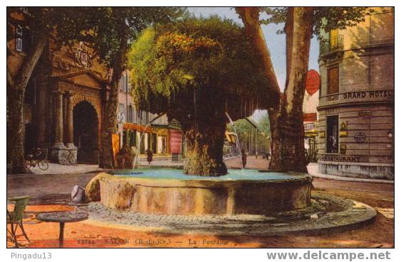 Salon La Fontaine Grand Hôtel Et Hôtel De La Poste à Voir Excellent état - Salon De Provence