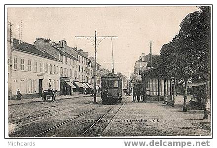 CPA 92 BOURG LA REINE - La Grande Rue (Station Et Tram) - Bourg La Reine