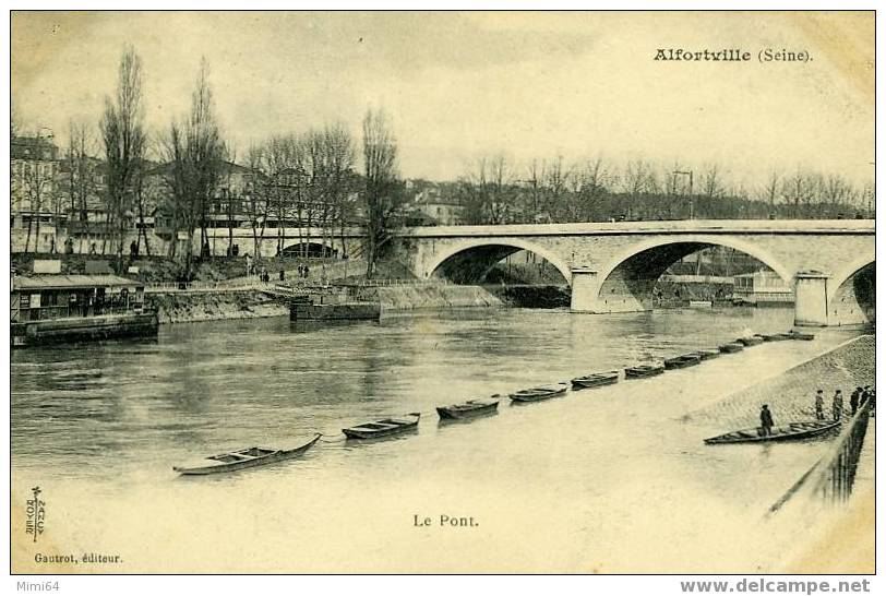 D. 94. ALFORTVILLE - LE PONT AVEC PENICHE - Alfortville