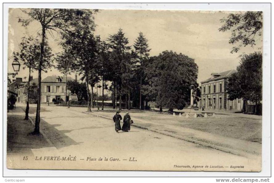 H27 - LA FERTE MACE - Place De La Gare (1910) - La Ferte Mace