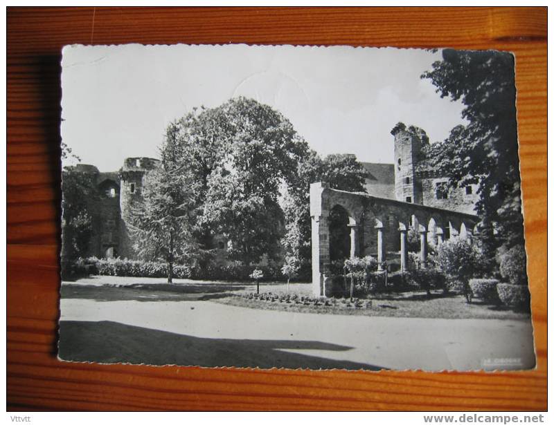 Chateaubriant : Les Arcades Et Chateau Féodal (Dentelée, 1953) - Châteaubriant