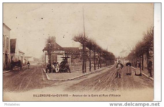 Villeneuve  Av De La Gare - Villeneuve-la-Guyard