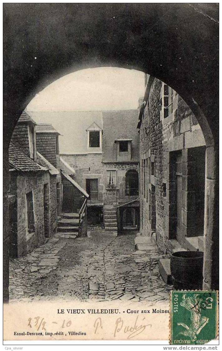 50 VILLEDIEU LES POELES Vieux Villedieu, Cour Aux Moines, Ed Esnol Desrues, 1910 - Villedieu