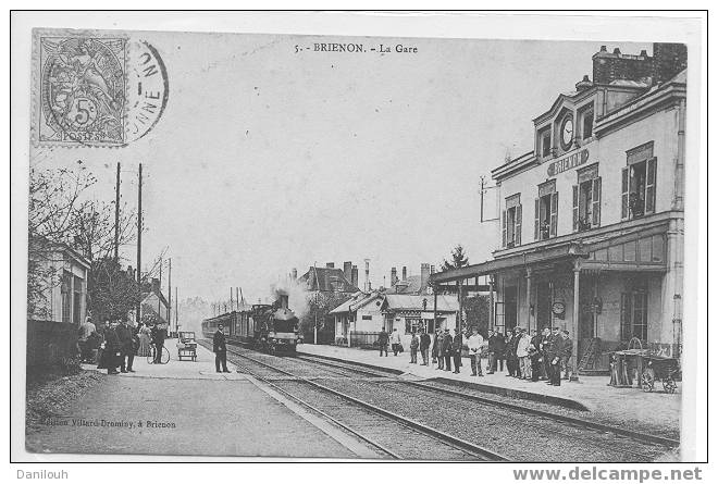 89 // YONNE / BRIENON/ La Gare, N° 5 Viltard Dromigny édit / ANIMEE / # - Brienon Sur Armancon