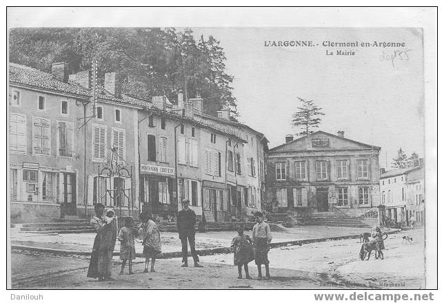 55 // MEUSE / CLERMONT EN ARGONNE / La Mairie / ANimée / - Clermont En Argonne