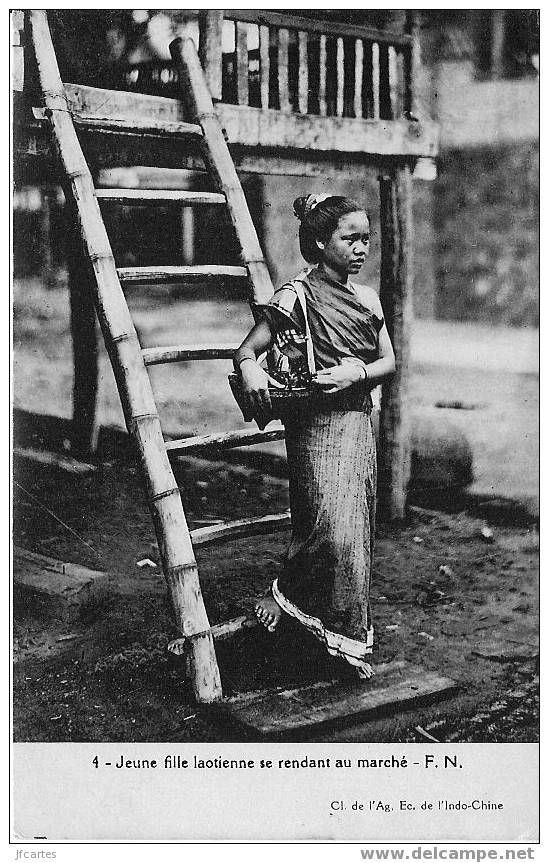 INDOCHINE - LAOS - Jeune Fille Laotienne Se Rendant Au Marché - Laos