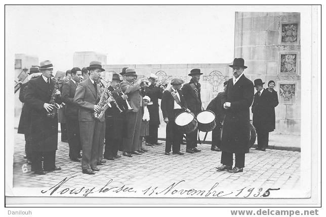 93 // SEINE SAINT DENIS / NOISY LE SEC / CARTE PHOTO, Photo MAZA / ORCHESTRE 11 NOVEMBRE 1935 / ANIMEE / - Noisy Le Sec