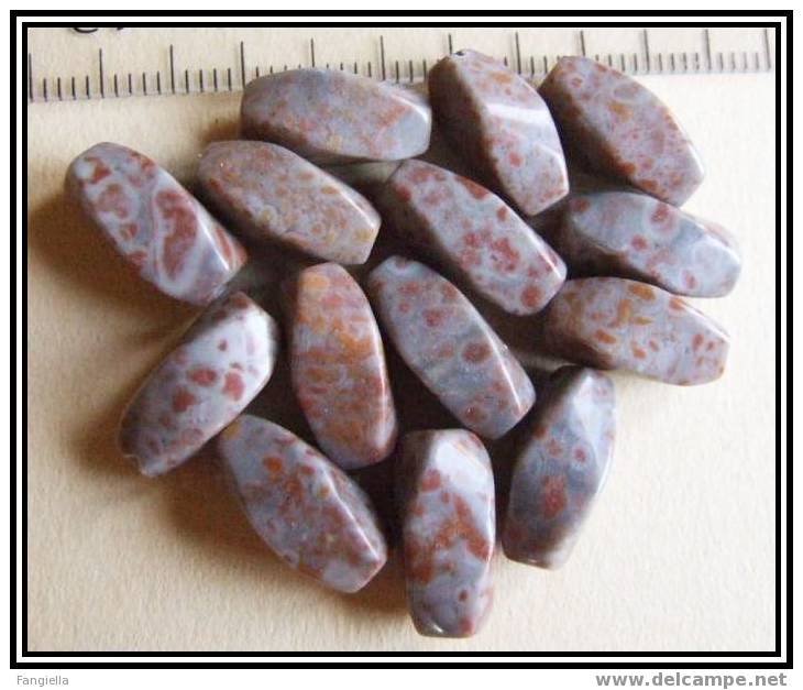 Lot De 5 Perles Torsadées En Véritable Jaspe Spot Rouge Environ 13x6mm - Perle