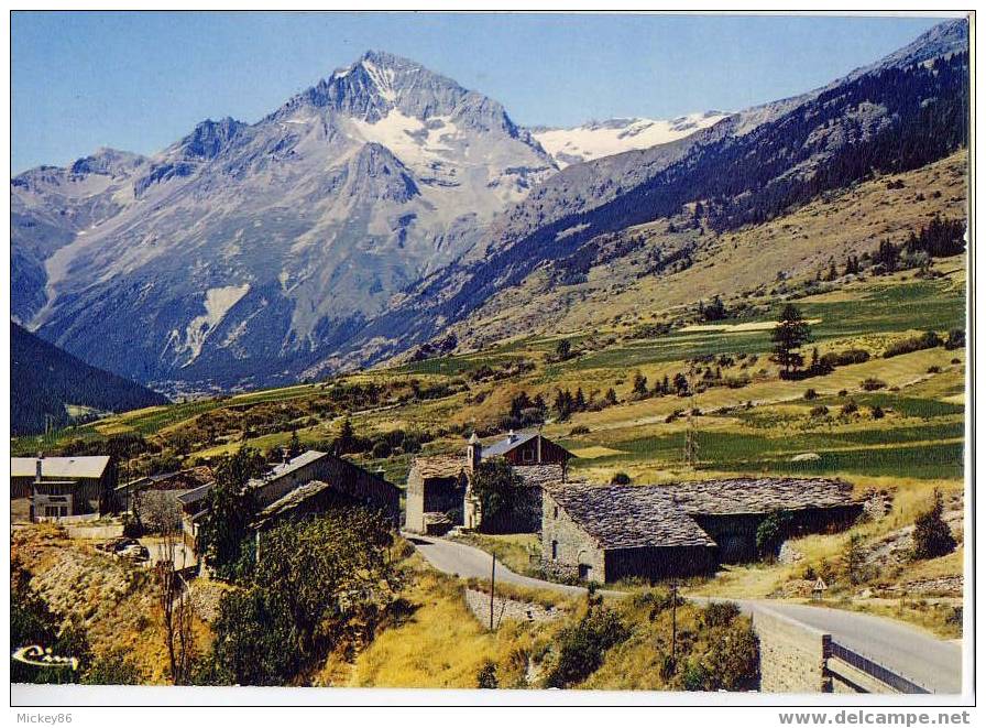 VAL CENIS--Lanslevillard--Hameau Les Champs,au Fond ,la Dent Parrachée ,cpm N°1720 éd Combier--très Jolie Carte - Val Cenis