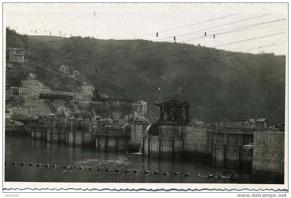 AIN GENISSIAT Barrage,Vue Amont Lac Et Tours De Prises D´eau  1948 - Génissiat