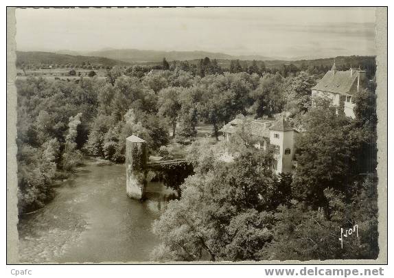 LOT 3 CPSM DENTELEES SAUVETERRE : CHATEAU-EGLISE-PONT - Sauveterre De Bearn