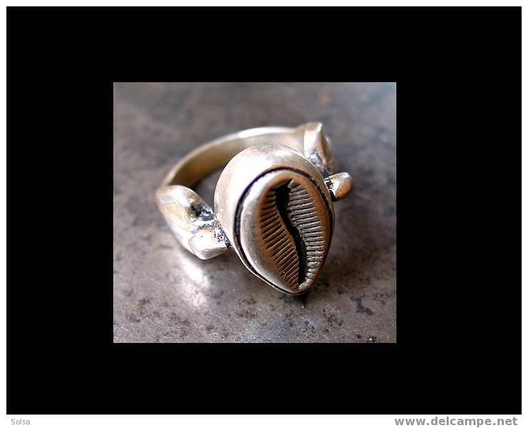 Bague Africaine En Argent / Siver Ring From Afrika Cauris - Rings