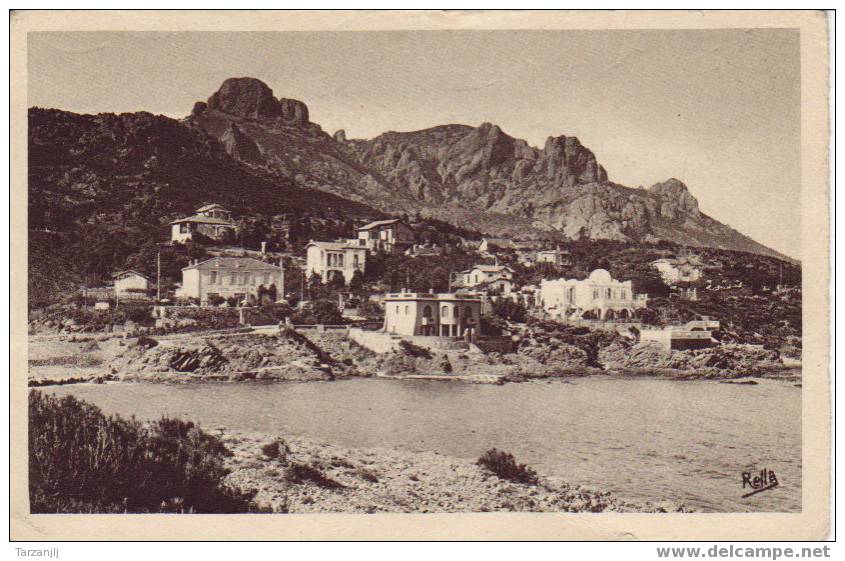 CPA De La Corniche D'Or . (Var 83): Villas D'Anthéor. Cap Roux Et L'Hôtel Des Flots Bleus. - Antheor