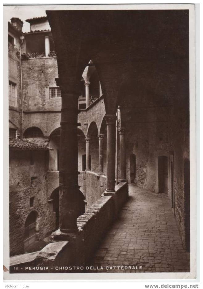 Perugia - Chiostro Della Cattedrale  - Vera Fotografia - Chieti