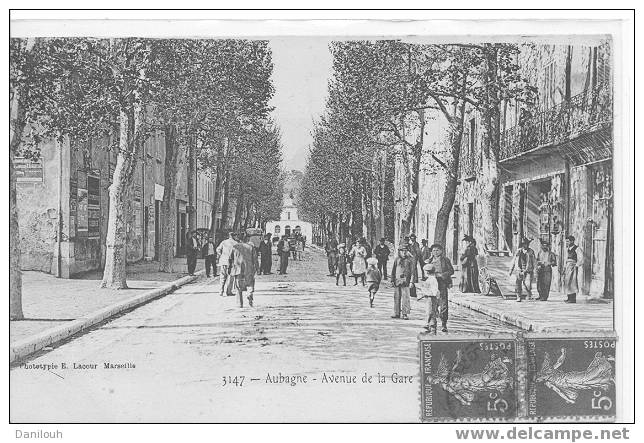 13 // BOUCHES DU RHONE / AUBAGNE / Avenue De La Gare N° 3147 Lacour / ANIMEE / - Aubagne