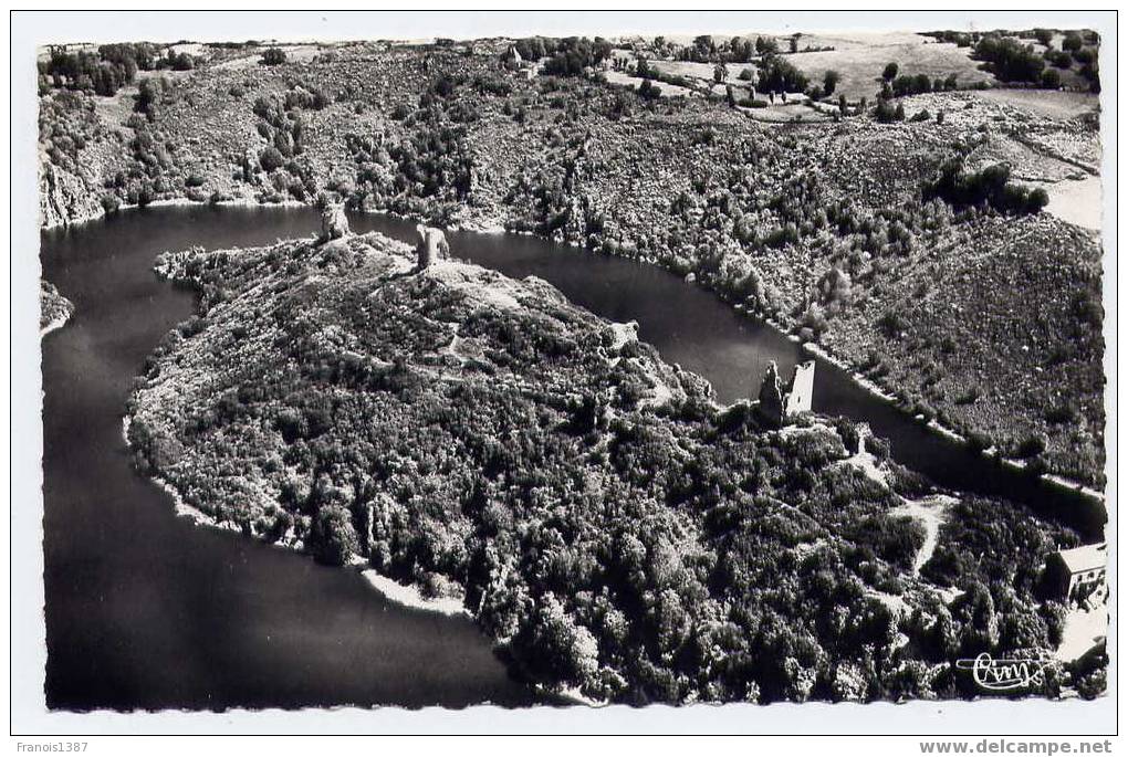 Ref 133  -  CROZANT (Vue Aérienne) - Vue Générale Des Ruines Du Château Et Du Confluent De La Creuse Et De La Sédelle - Crozant