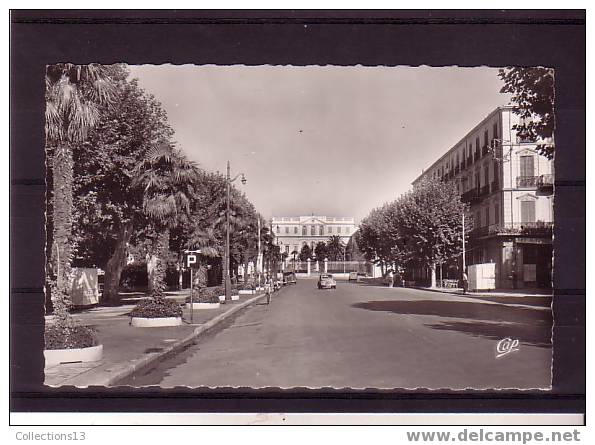 VAR - Draguignan - Bd Georges Clemenceau - La Prefecture - Draguignan