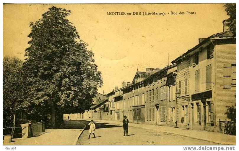 D.52.MONTIER -EN-DER . -RUE DES PONTS - Montier-en-Der